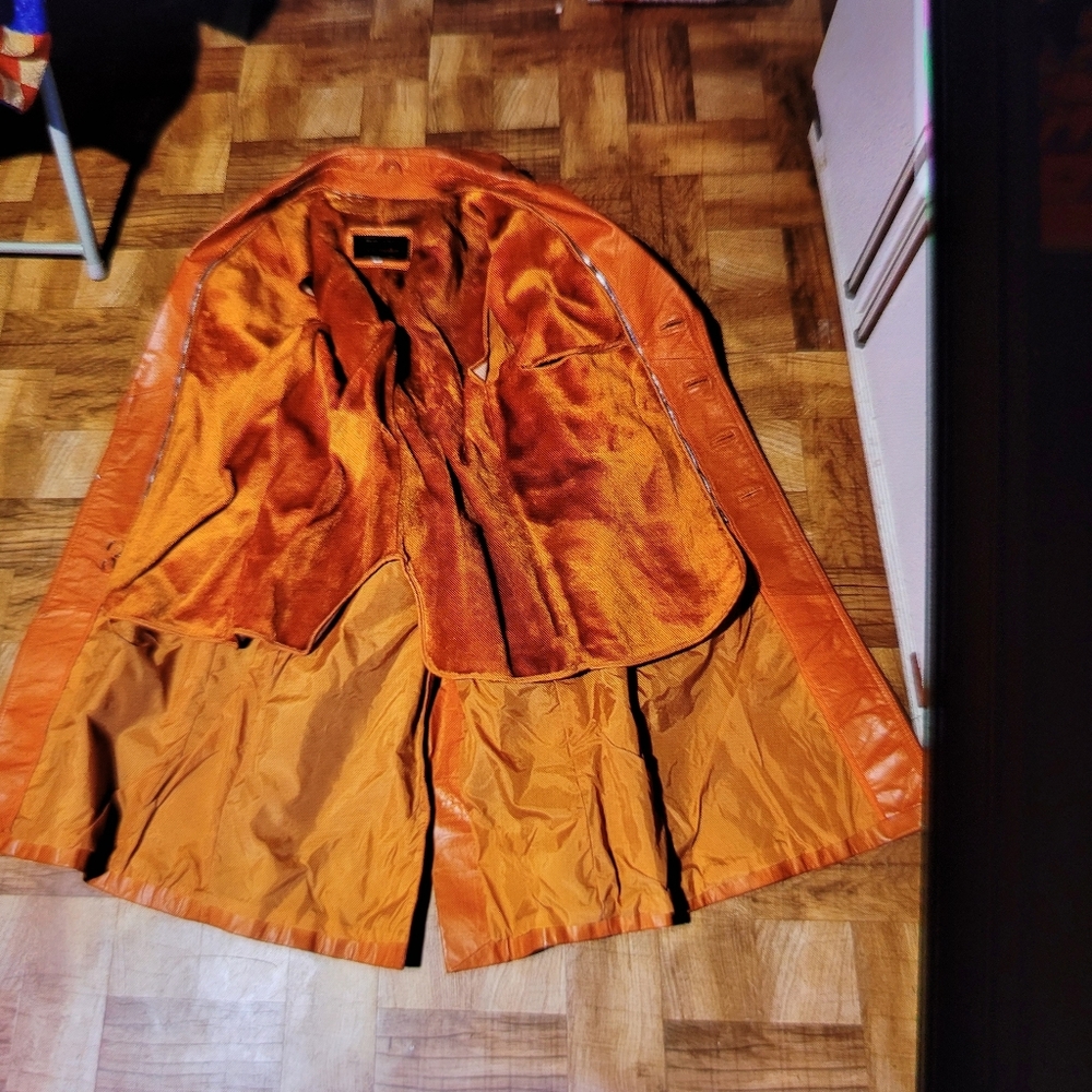 Men's Double-Breasted Tan Leather Trench Coat - Picture 10 of 16